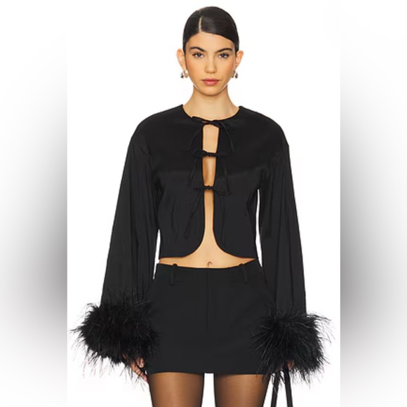 Revolve Stone Cold Fox Top - Picture 1 of 3